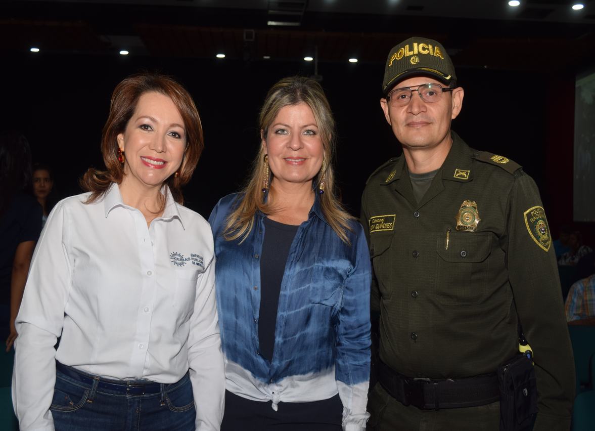 Deisy Martina Cabrera; jefe de Planeación de Las Ceibas, Gerente Cielo Ortiz, Coronel Nelson Quiñones.